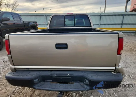 2001 Chevrolet S Truck S10 z USA, uszkodzony, nr VIN 1GCCT19W518189197